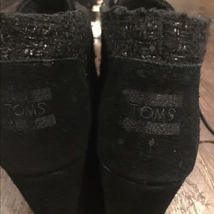 Toms desert wedge size 8